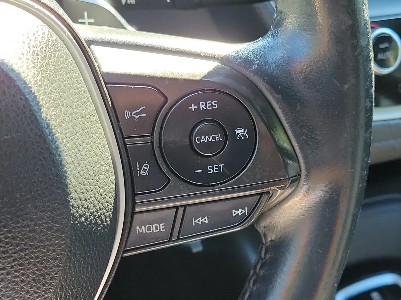 2020 Toyota Corolla SE photo 26