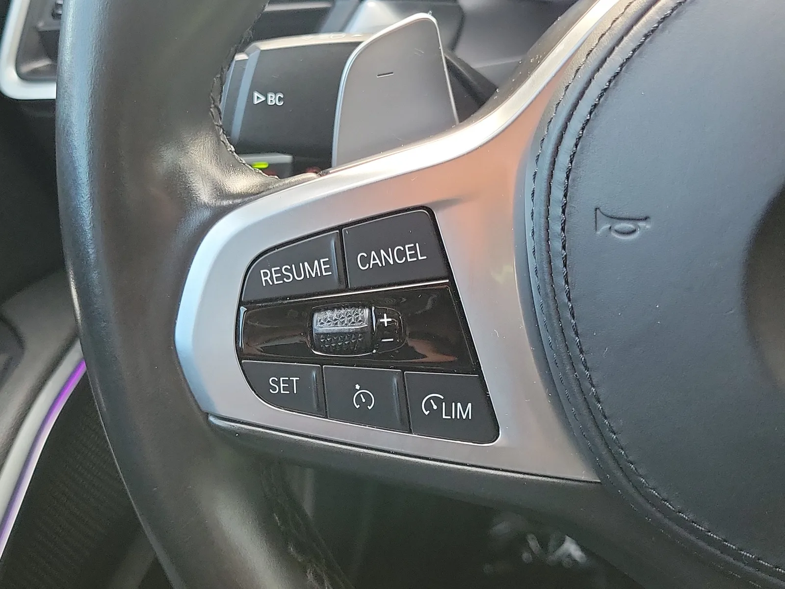 2020 BMW 3 Series 330i photo 26