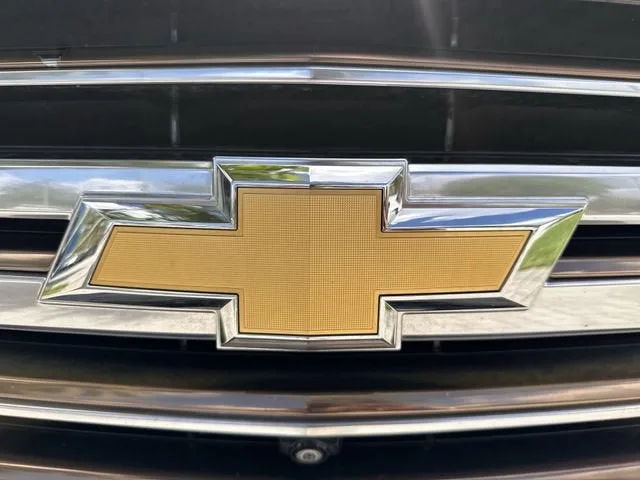 2024 Chevrolet Suburban High Country photo 10