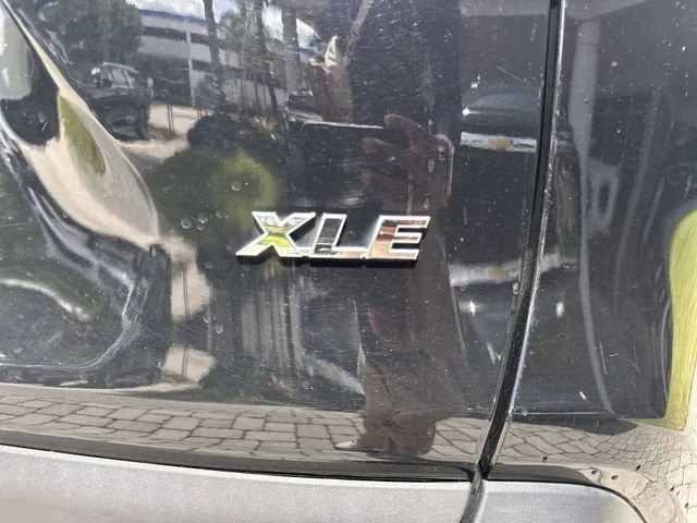 2024 Toyota RAV4 XLE photo 39