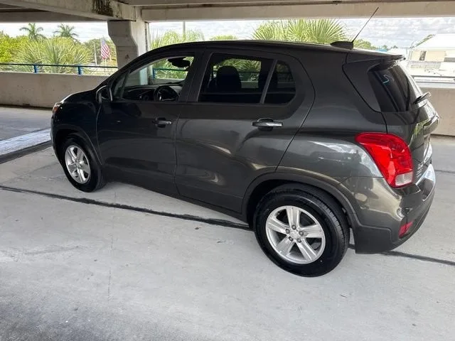 2020 Chevrolet Trax LS photo 17