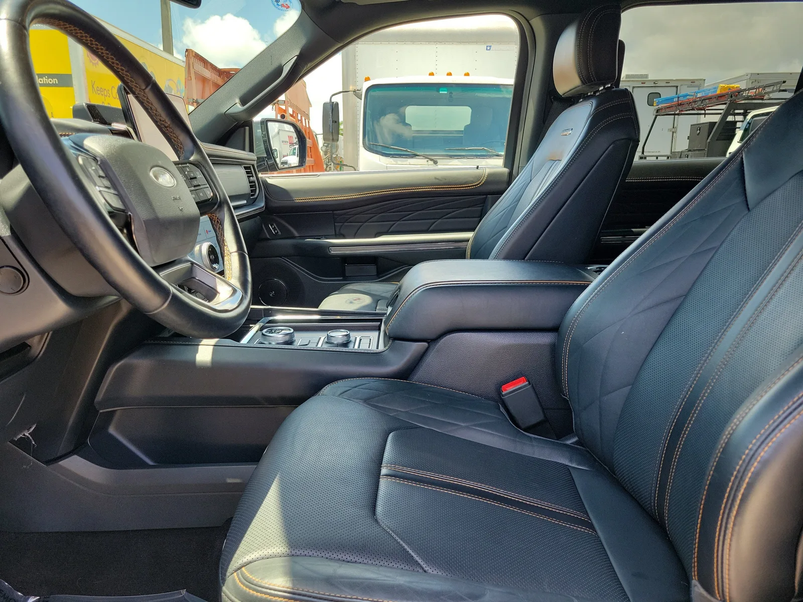 2023 Ford Expedition Platinum photo 21