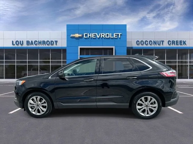 2024 Ford Edge Titanium photo 5