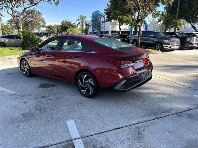 2025 Hyundai Elantra SEL Convenience photo 34