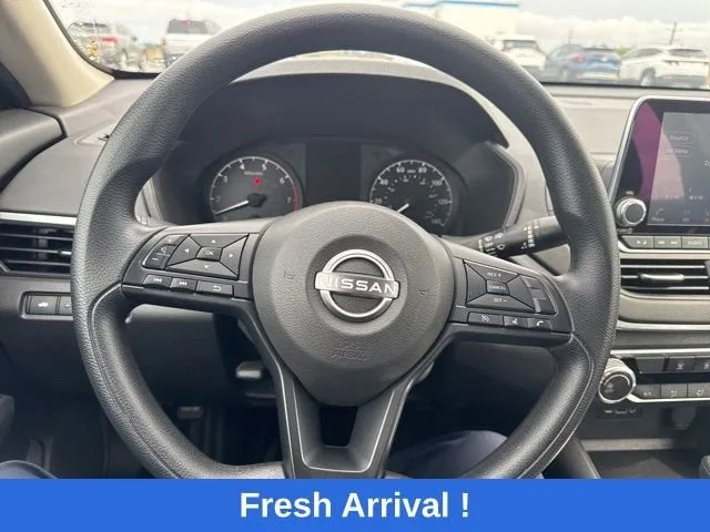 2025 Nissan Altima S photo 6