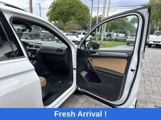 2022 Volkswagen Tiguan SE photo 10