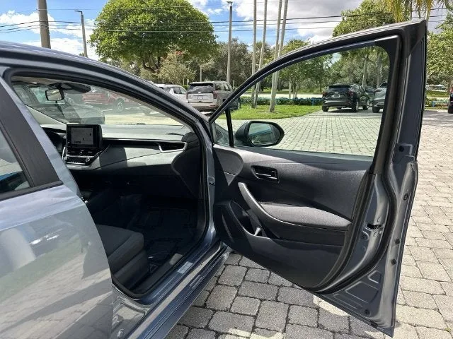 2024 Toyota Corolla LE photo 23