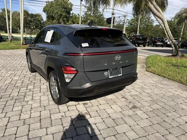 2024 Hyundai Kona SE photo 35