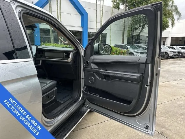 2023 Ford Expedition XLT photo 23