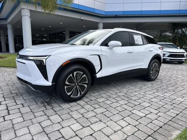 2024 Chevrolet Blazer EV LT photo 21