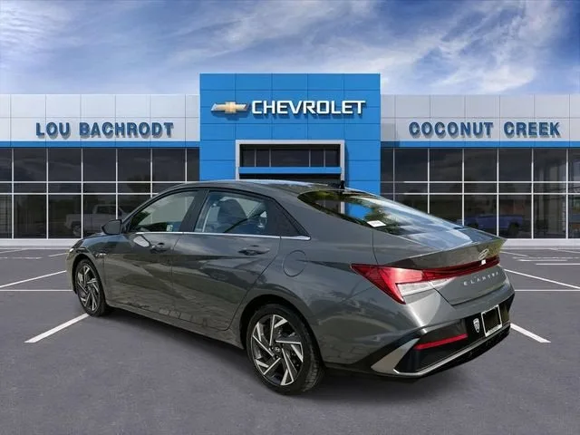 2025 Hyundai Elantra SEL Convenience photo 6