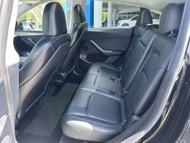 2023 Tesla Model Y Long Range photo 27