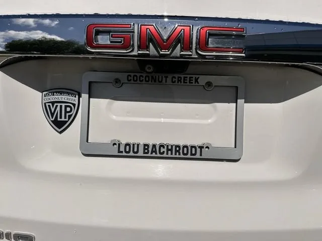 2021 GMC Acadia Denali photo 13