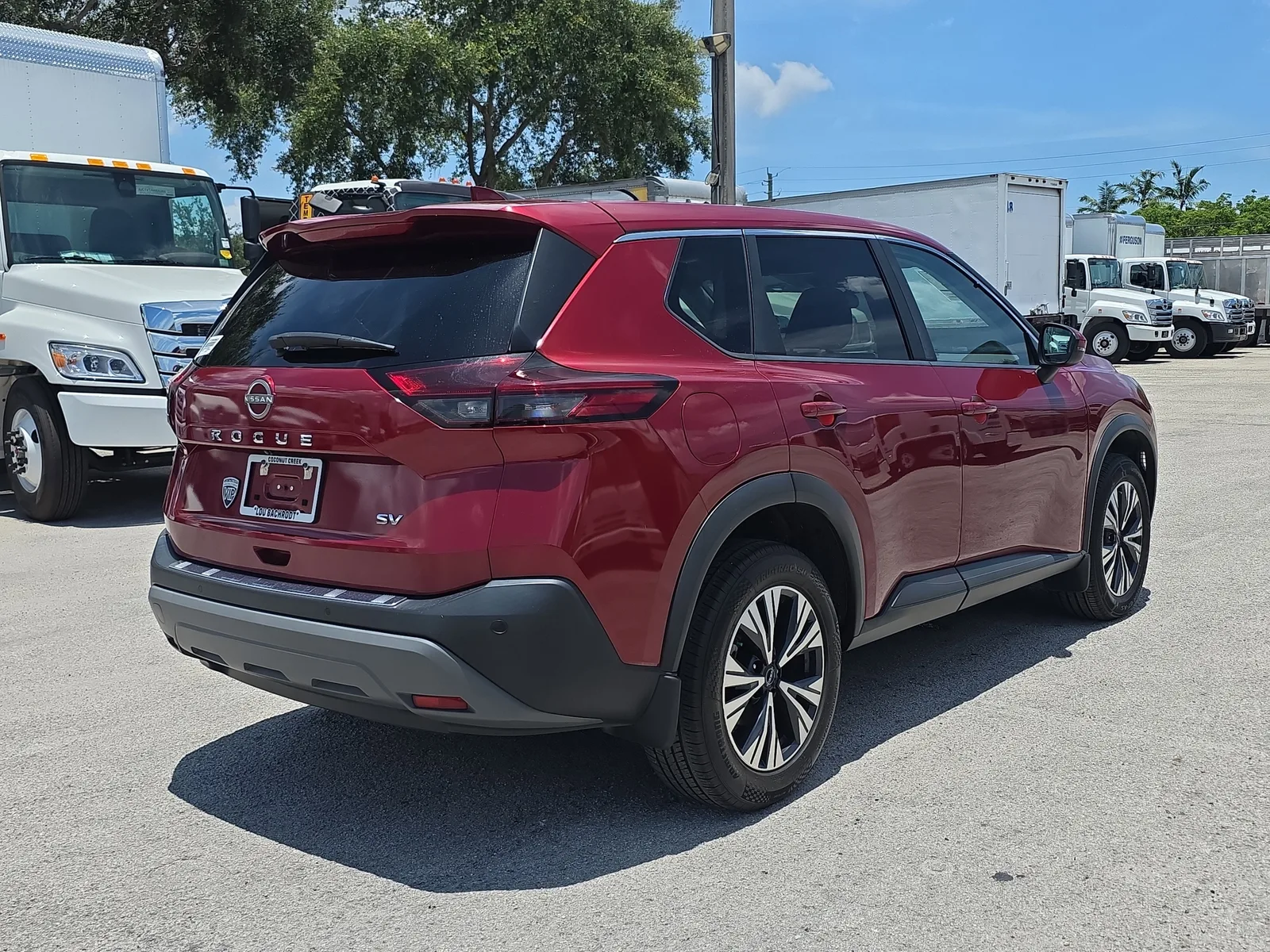 2023 Nissan Rogue SV photo 7