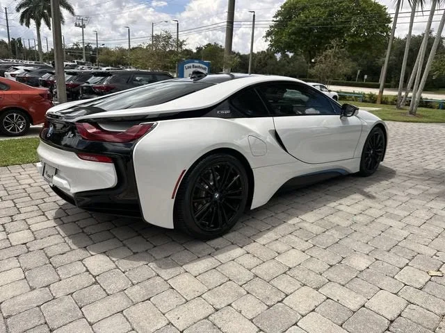 2019 BMW i8 2DR CPE photo 38