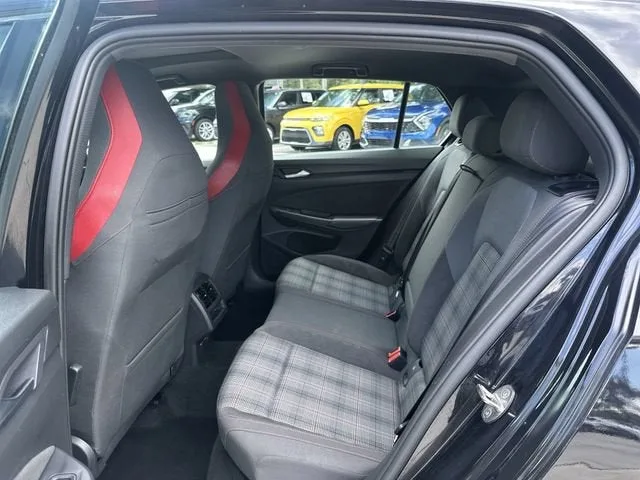 2023 Volkswagen Golf GTI SE photo 27