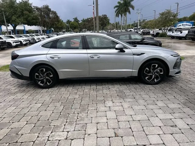 2024 Hyundai Sonata SEL photo 14