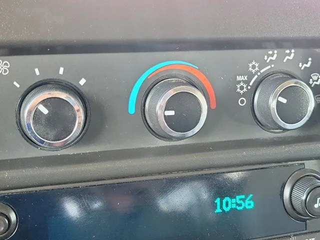 2018 Chevrolet Express Passenger 3500 LT photo 28