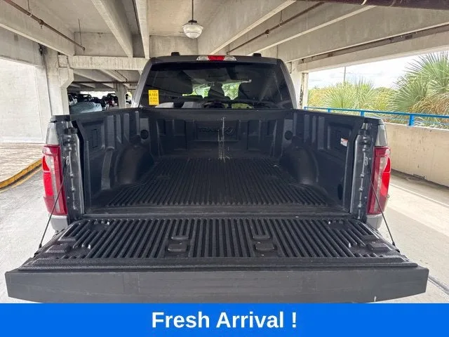 2025 Ford F-150 XLT photo 18