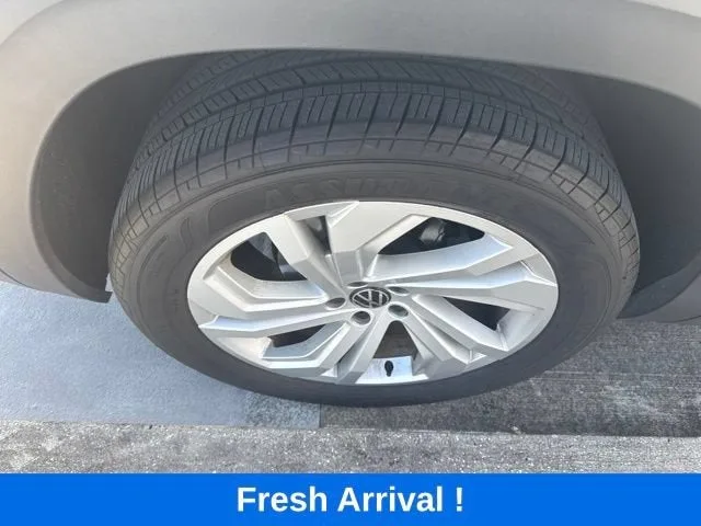 2022 Volkswagen Atlas 2.0T SE w/Technology photo 21
