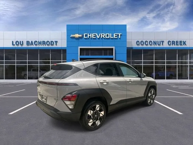 2025 Hyundai Kona SEL photo 8