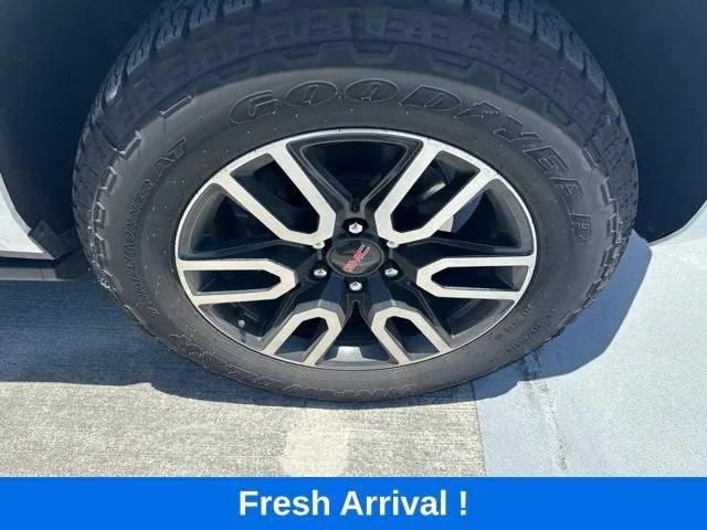 2023 GMC Yukon AT4 photo 24