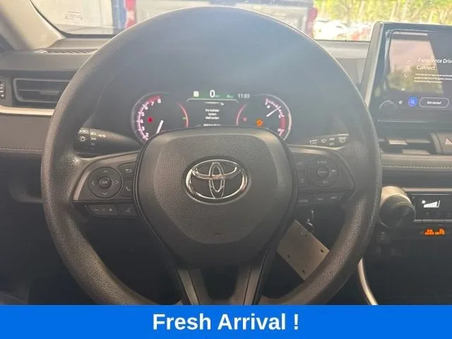 2024 Toyota RAV4 LE photo 6