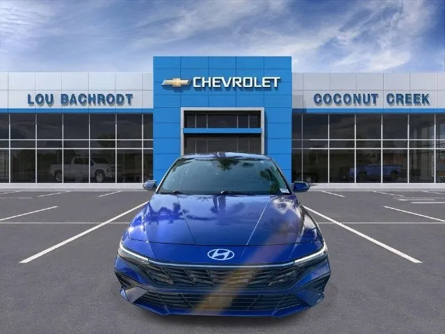 2025 Hyundai Elantra SEL Convenience photo 3