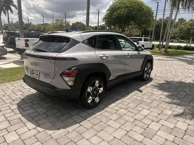 2025 Hyundai Kona SEL photo 38