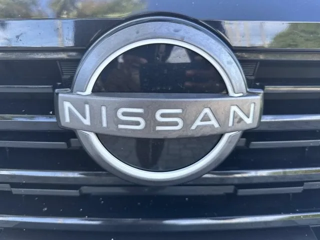 2025 Nissan Kicks SV photo 10