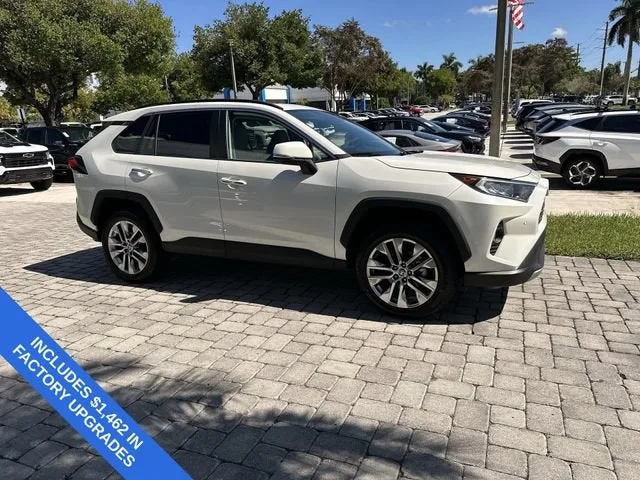 2021 Toyota RAV4 Limited photo 15