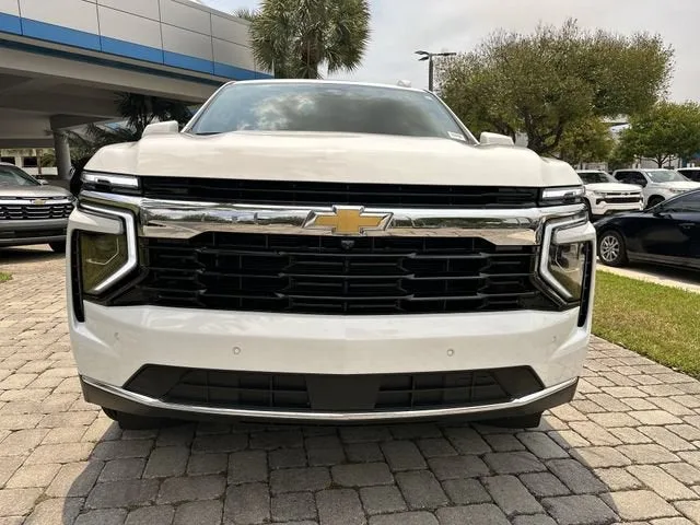 2026 Chevrolet Suburban LS photo 20
