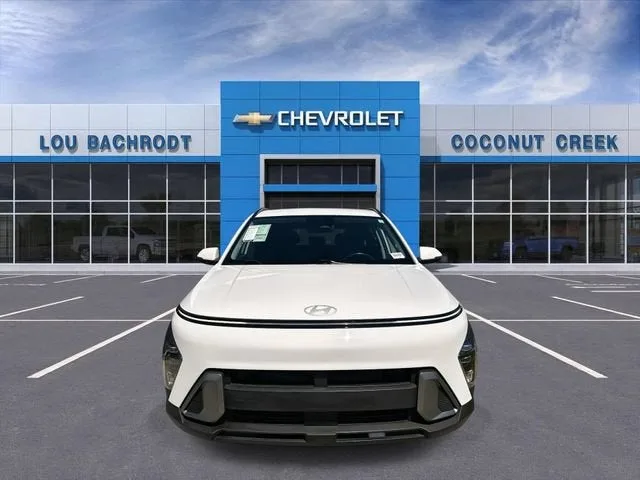 2025 Hyundai Kona SEL photo 3