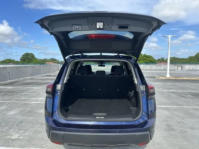 2024 Nissan Rogue SV photo 28