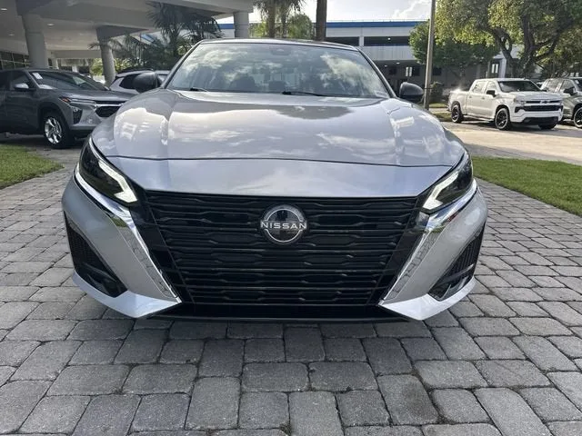 2025 Nissan Altima S photo 19