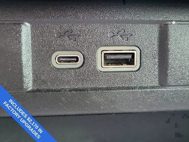 2024 Chevrolet Colorado LT photo 31