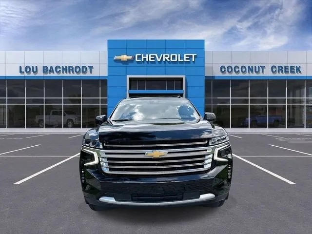 2024 Chevrolet Suburban High Country photo 3