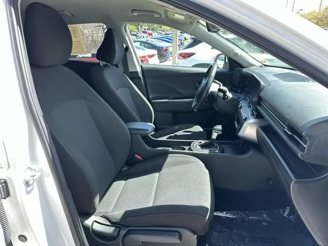 2025 Hyundai Kona SEL photo 29