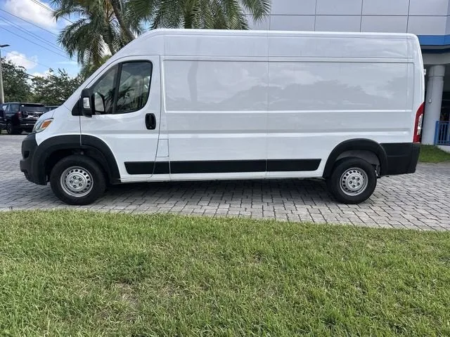 2024 RAM ProMaster Cargo Van Tradesman photo 32