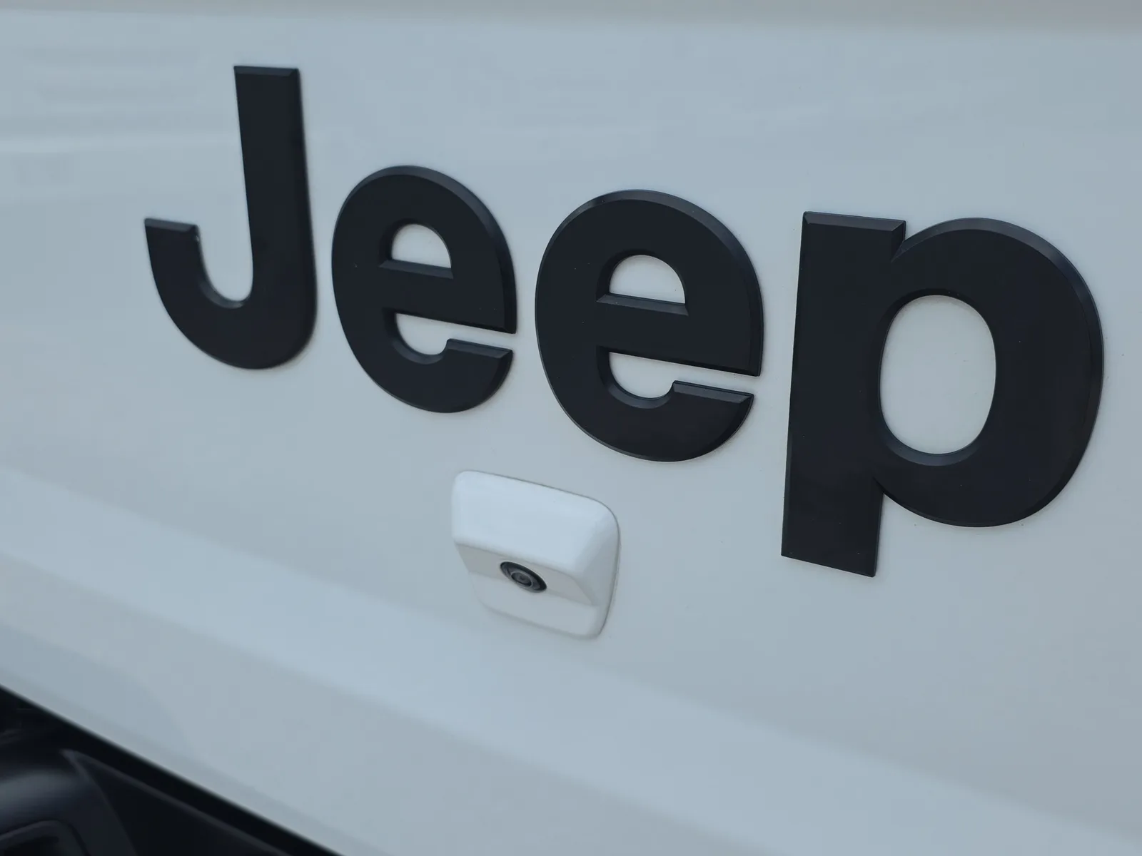 2020 Jeep Gladiator Sport S photo 9