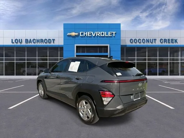 2024 Hyundai Kona SE photo 6