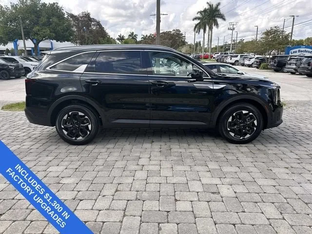 2026 Kia Sorento S photo 14