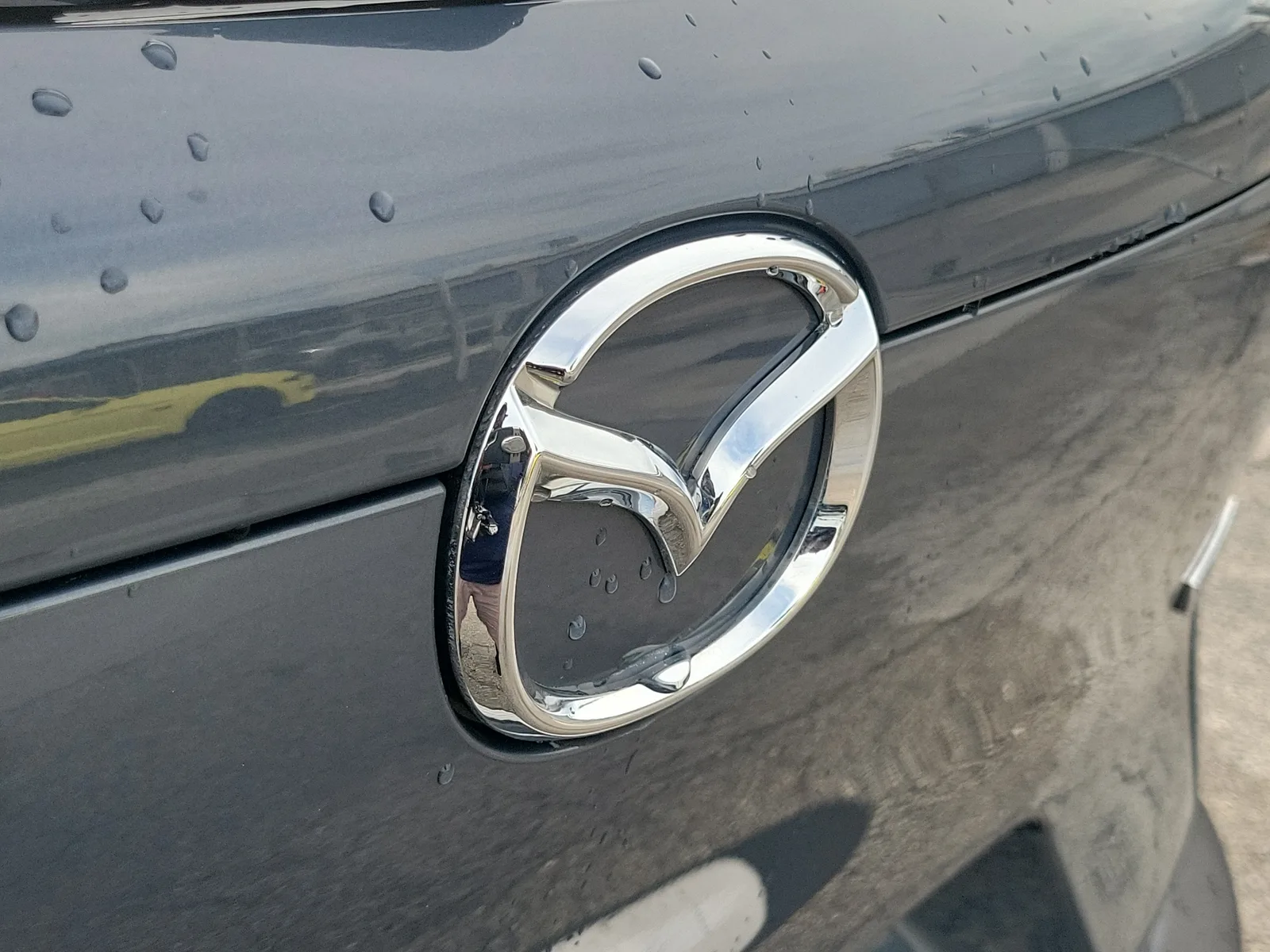 2023 Mazda CX-30 2.5 S Carbon Edition photo 10