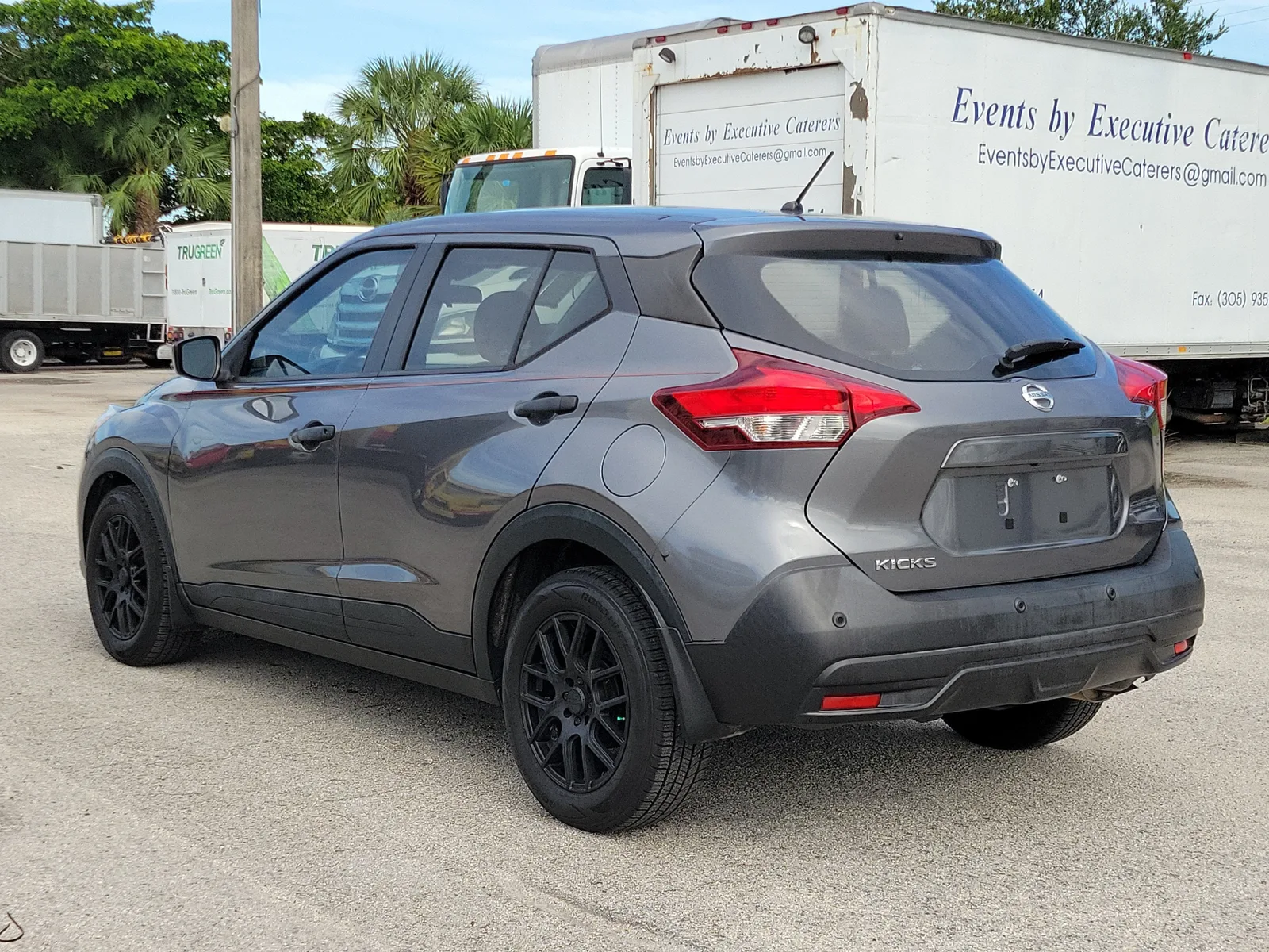 2020 Nissan Kicks S photo 5