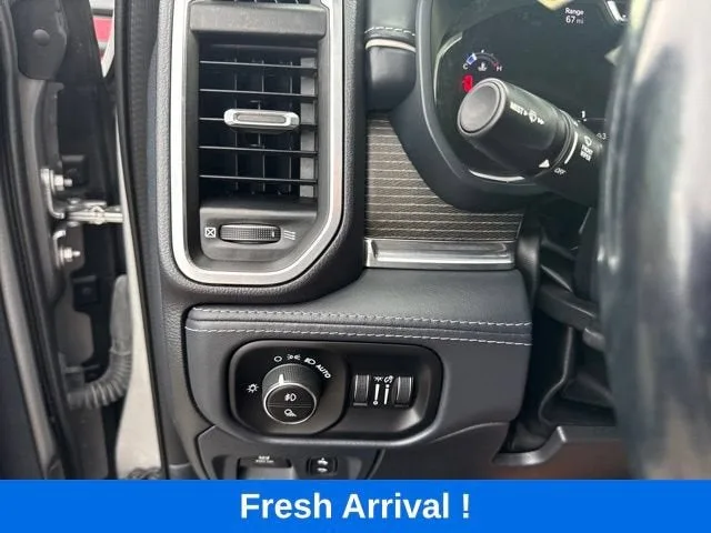 2023 RAM 1500 Limited photo 7