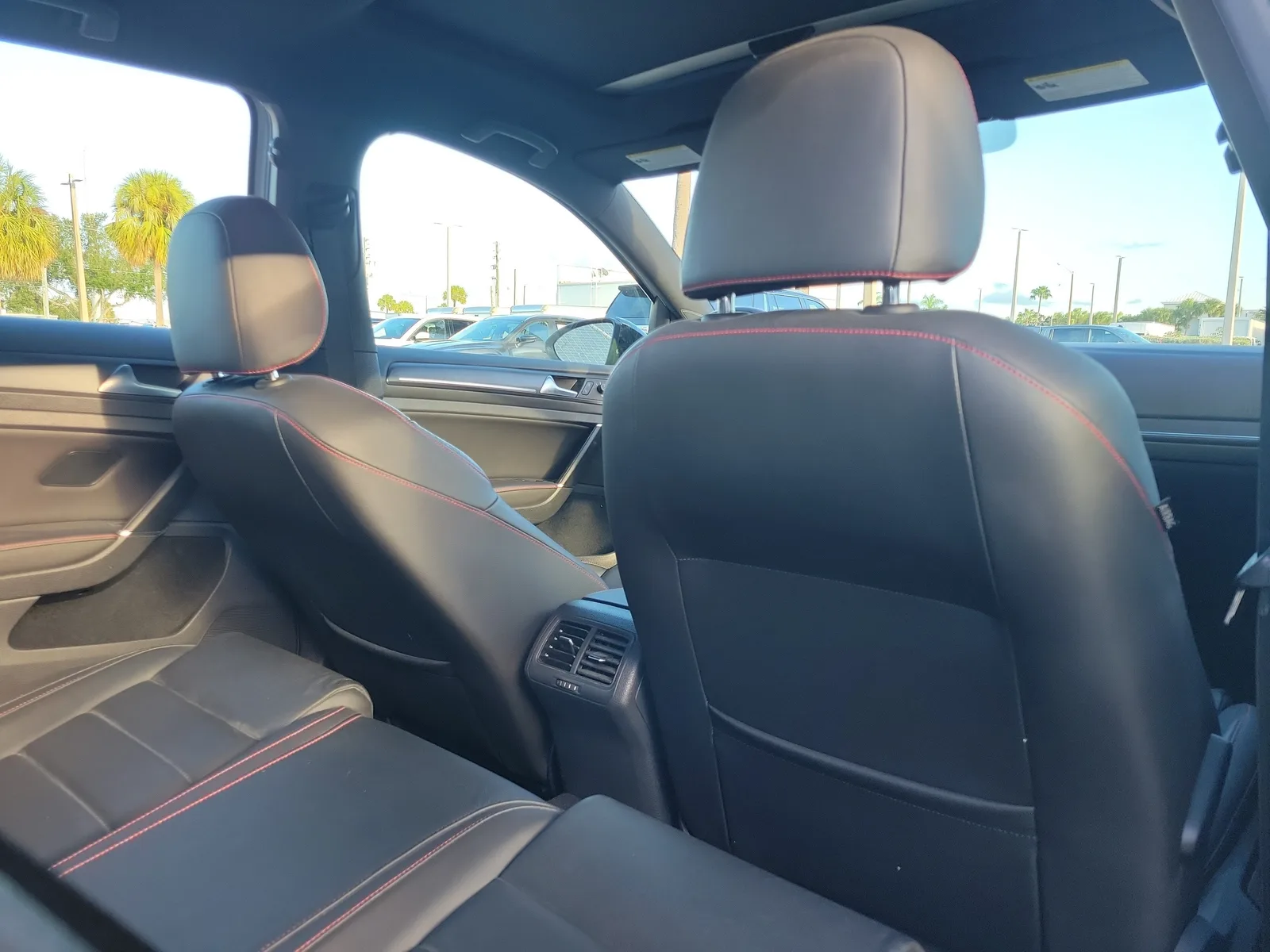 2021 Volkswagen Golf GTI S photo 8