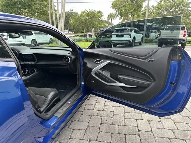 2019 Chevrolet Camaro 2SS photo 23