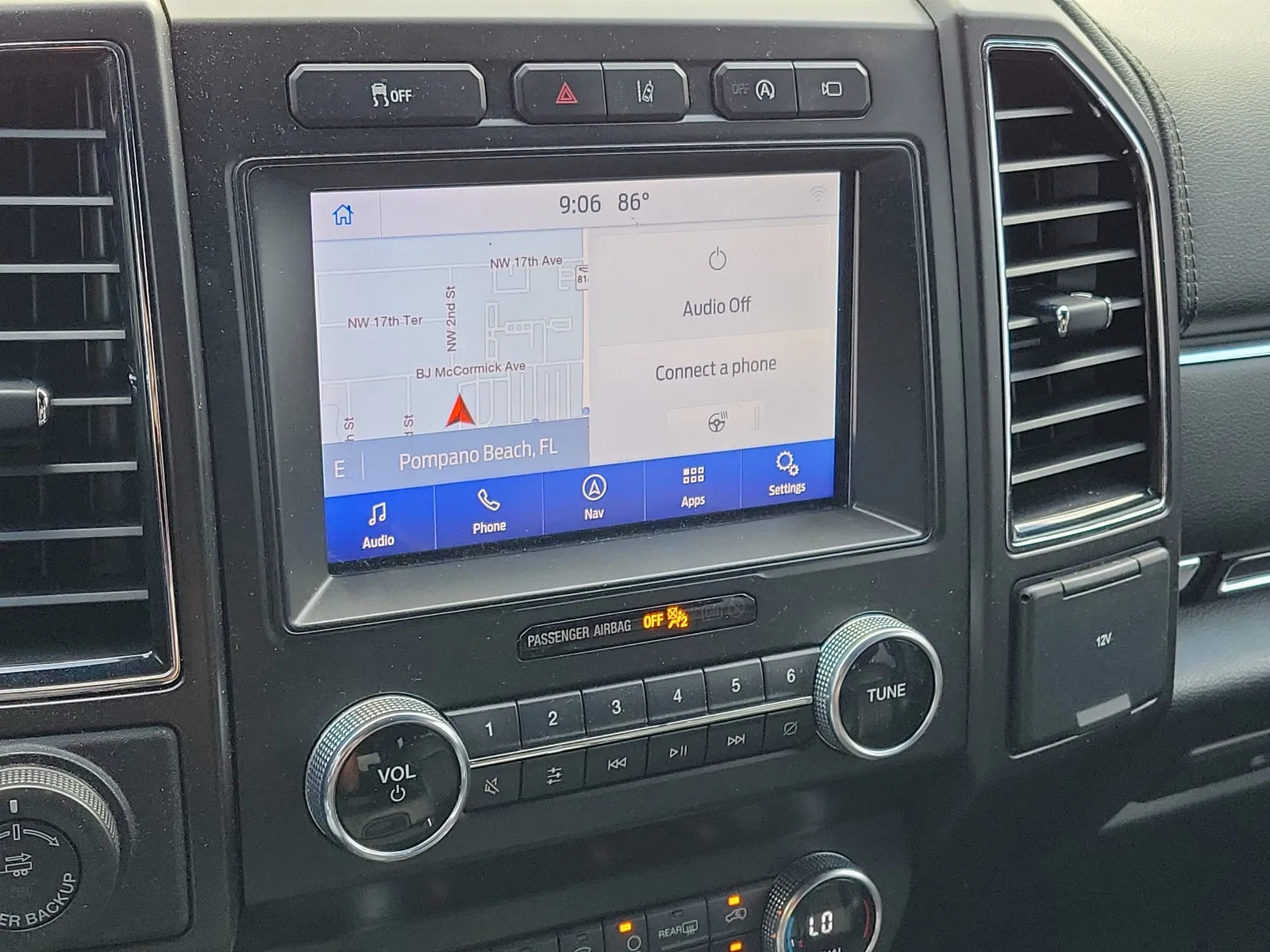 2021 Ford Expedition Limited photo 16