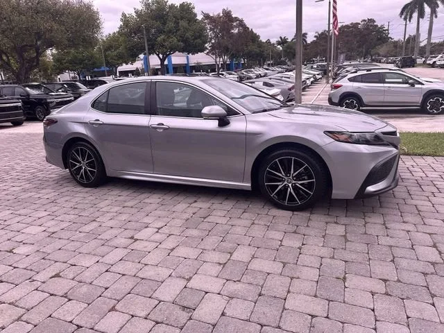 2024 Toyota Camry SE photo 15