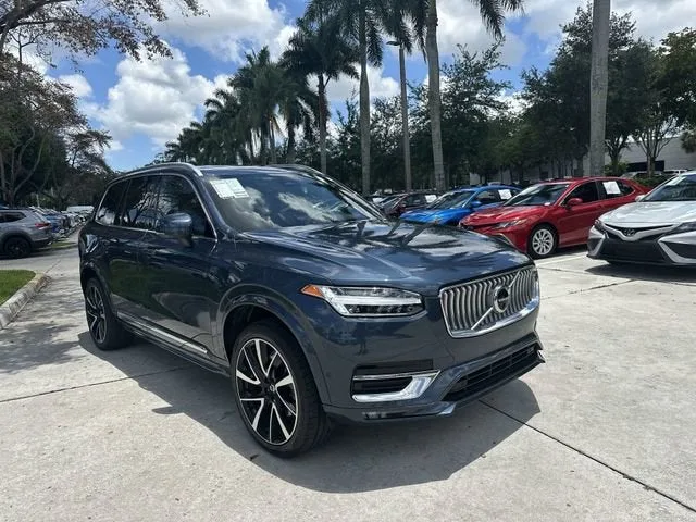 2023 Volvo XC90 Plus photo 20